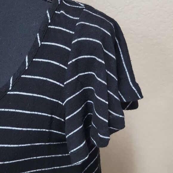 a.n.a Short Flutter Sleeve Scoop Neck Back Tie Relaxed Blouse - Picture 6 of 7